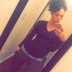 Meet your Posher, Dominique